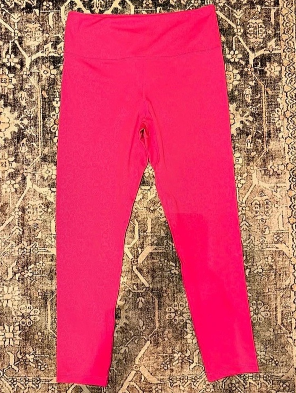 Zyia Active Womens Size 8-10 Pink Animal Print Leggings Like New. 24” length.